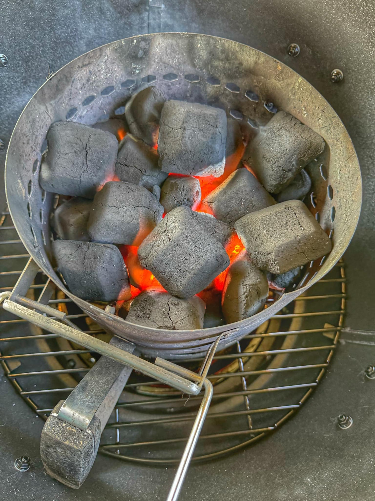 XL Quebracho Hardwood Briquets, Natural Wood Charcoal with Cassava Starch (10 LB) S984867