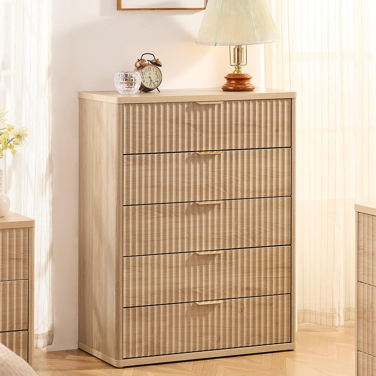 Fluted 5 Drawers Natural Wood Dresser B92145