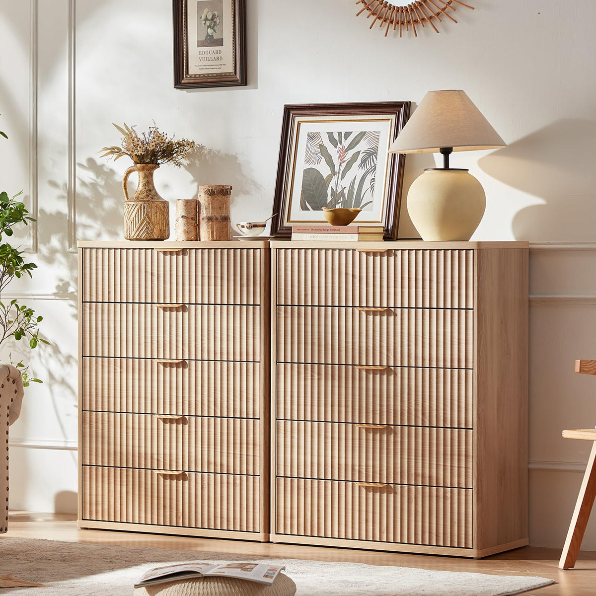 Fluted 5 Drawers Natural Wood Dresser B92145