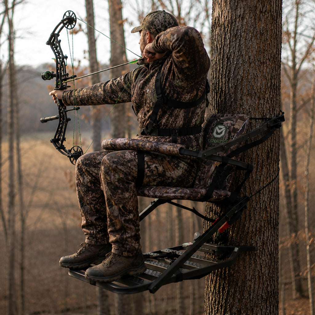 Climbing Tree Stand with Seat and Foot Platform D4999
