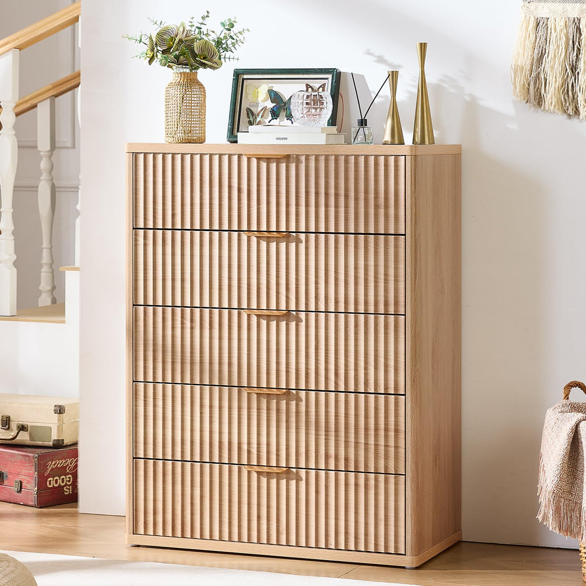 Fluted 5 Drawers Natural Wood Dresser B92145